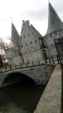 Гент, Бельгия. «Гулять, так гулять!». Город Синей птицы - не центр.