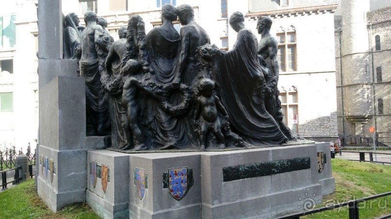 Гент, Бельгия. «Гулять, так гулять!». Город Синей птицы - не центр.