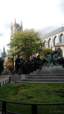 Гент, Бельгия. «Гулять, так гулять!». Город Синей птицы - не центр.