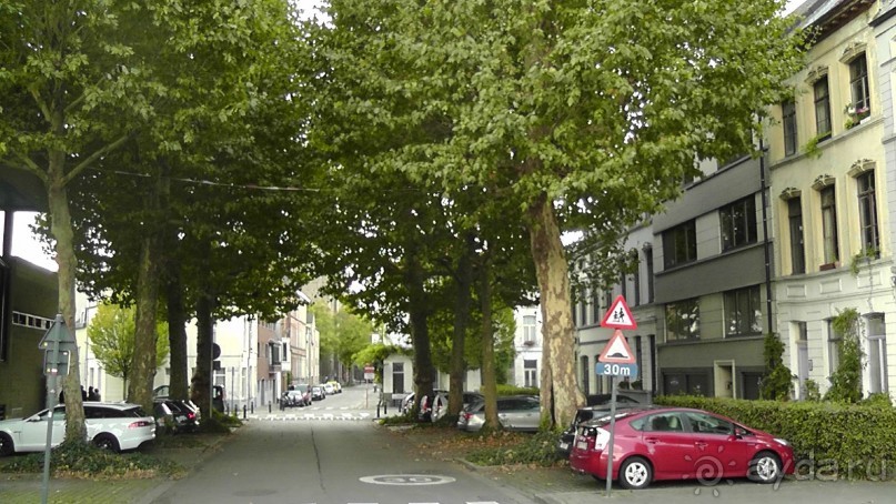 Гент, Бельгия. «Гулять, так гулять!». Город Синей птицы - не центр.