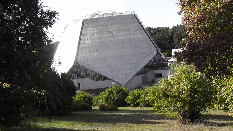 Киев, Ботанический сад. Весна-лето, осень-зима, а в середине Вечность! Осень.