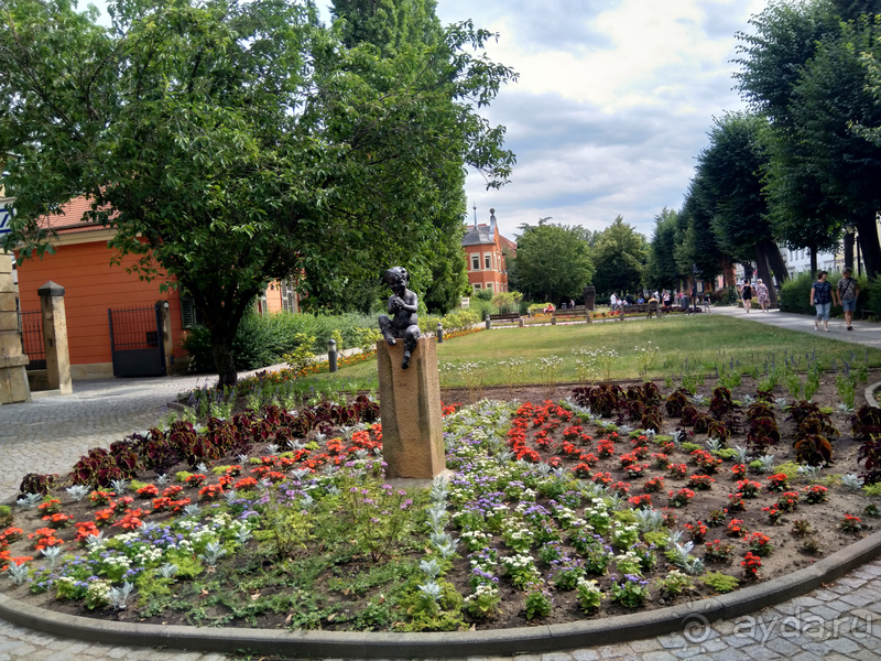 Дрезден, Германия. Саксонская Швейцария - город Пирна над Эльбой.