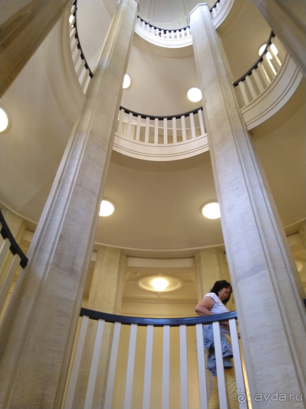 Мекленбург-Передняя Померания, Германия.  Шверин - замок заколдованного принца...