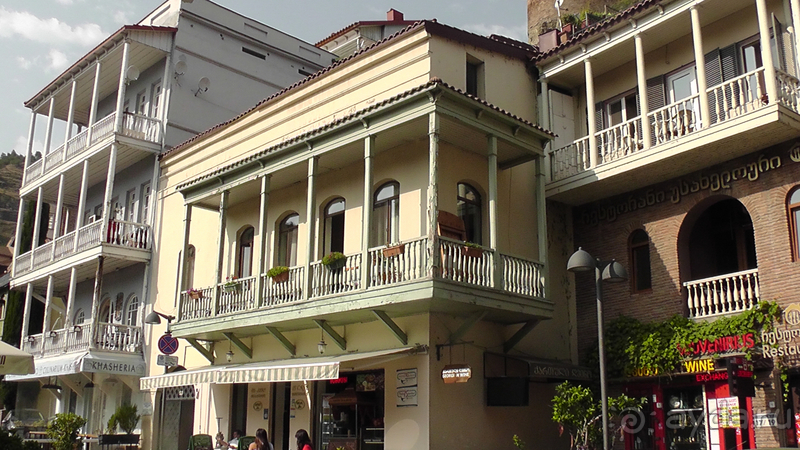 Грузия, Тбилиси. Попала в Грузию в карантин и я попала… Абанотубани и Инжирное ущелье.