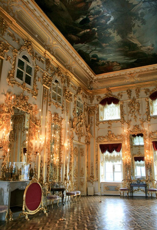 Санкт-Петербург, Россия.  Петергофский дворец.