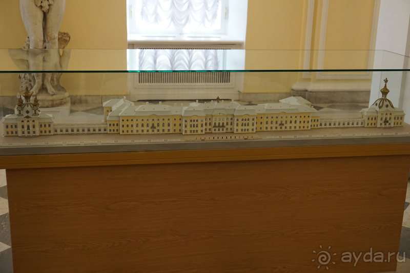 Санкт-Петербург, Россия.  Петергофский дворец.