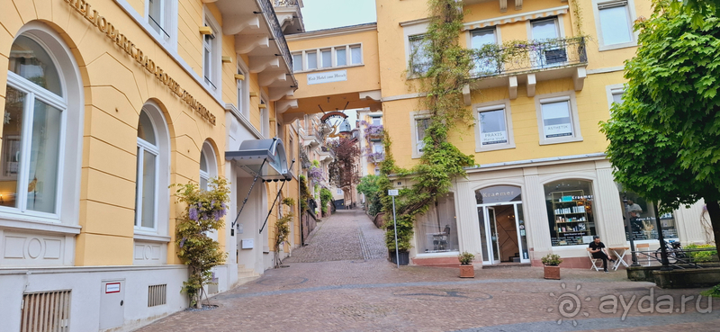 Альбом отзыва "Баден-Баден, Германия. «Есть на земле прекрасный уголок...». Замок над городом, храмы."