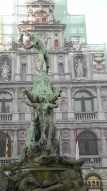 Альбом отзыва "Антверпен, Бельгия. «Гулять, так гулять!». 6 часов, 6 часов - это много или мало?"