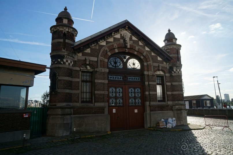 Антверпен, Бельгия. «Гулять, так гулять!». 6 часов, 6 часов - это много или мало?