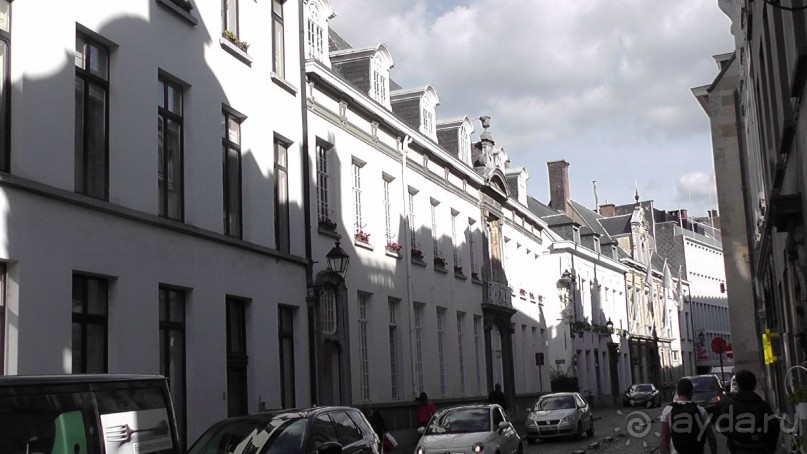 Антверпен, Бельгия. «Гулять, так гулять!». 6 часов, 6 часов - это много или мало?