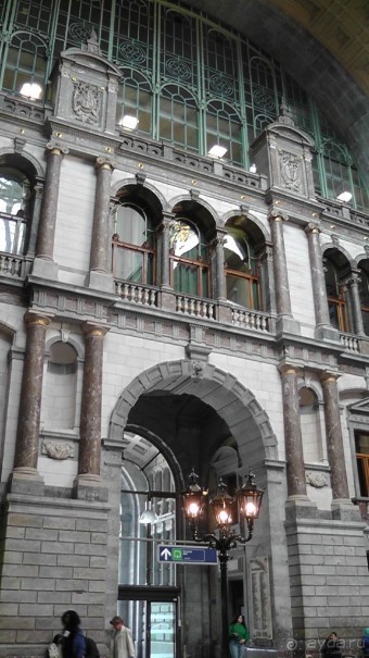 Антверпен, Бельгия. «Гулять, так гулять!». 6 часов, 6 часов - это много или мало?