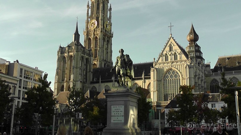 Антверпен, Бельгия. «Гулять, так гулять!». 6 часов, 6 часов - это много или мало?