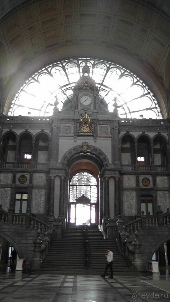 Антверпен, Бельгия. «Гулять, так гулять!». 6 часов, 6 часов - это много или мало?