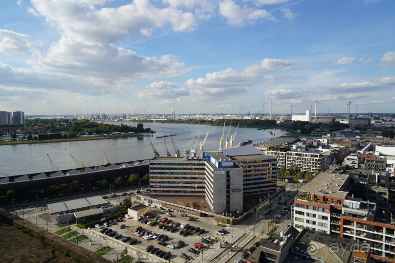 Антверпен, Бельгия. «Гулять, так гулять!». 6 часов, 6 часов - это много или мало?