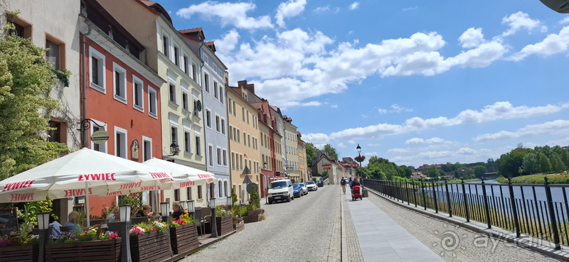 Альбом истории "Польша, Нижняя Силезия. Городки около Дрездена: Згоржелец - «мы с тобой два города у одной реки»."