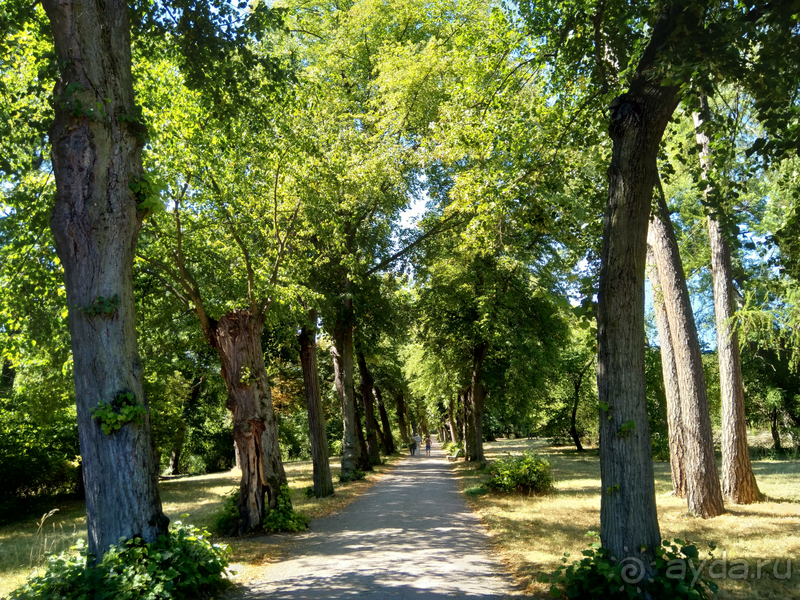 Тюрингия, Германия. Усадьба Бельведер «прелестного лебедя в Веймаре.