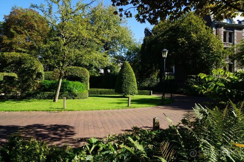 Гаага, Бельгия. «Гулять, так гулять!». Русский флер Гааги.