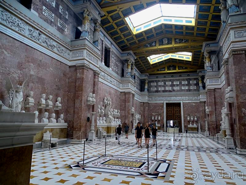 Бавария, Германия. Пантеон Вальхалла около Регенсбурга.