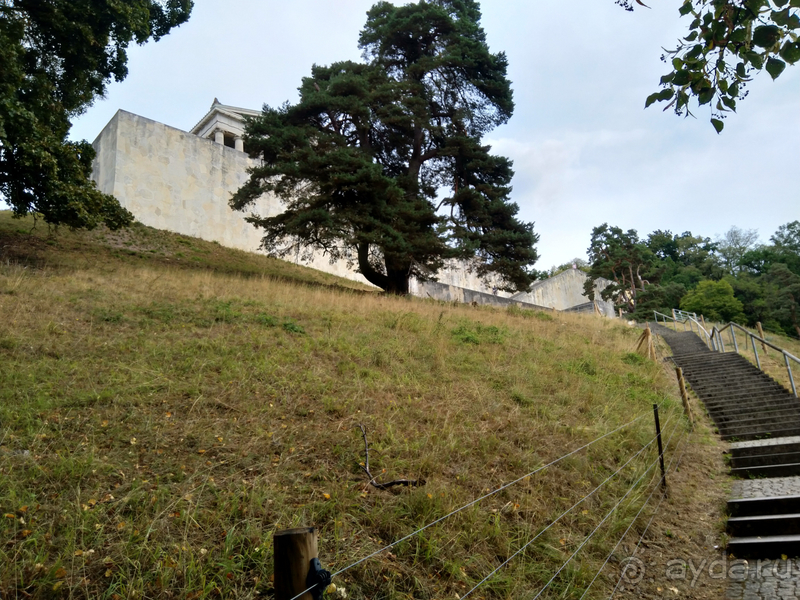 Бавария, Германия. Пантеон Вальхалла около Регенсбурга.