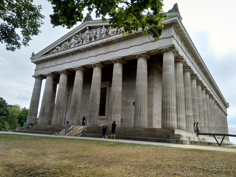 Бавария, Германия. Пантеон Вальхалла около Регенсбурга.