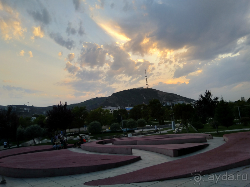 Грузия, Тбилиси. Попала в Грузию в карантин и я попала… Авлабар, парк Рике.