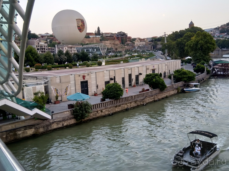 Грузия, Тбилиси. Попала в Грузию в карантин и я попала… Авлабар, парк Рике.