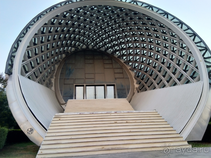 Грузия, Тбилиси. Попала в Грузию в карантин и я попала… Авлабар, парк Рике.