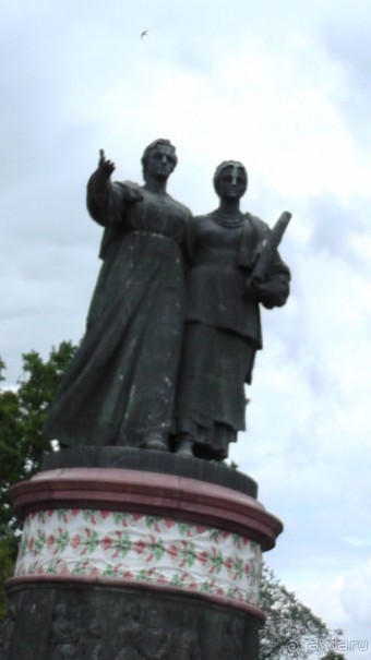 Альбом отзыва "Переяслав-Хмельницкий славный город, город Славы."