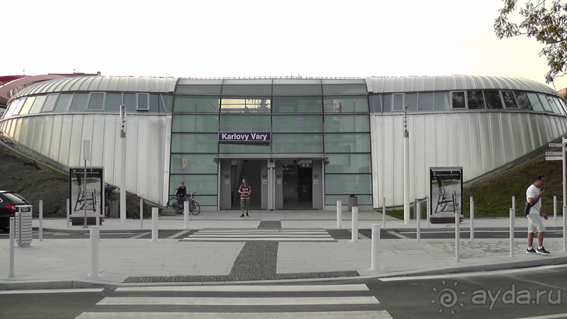 Карловы Вары, Чехия. Транспорт, «бехеревка» и курортные сувениры.