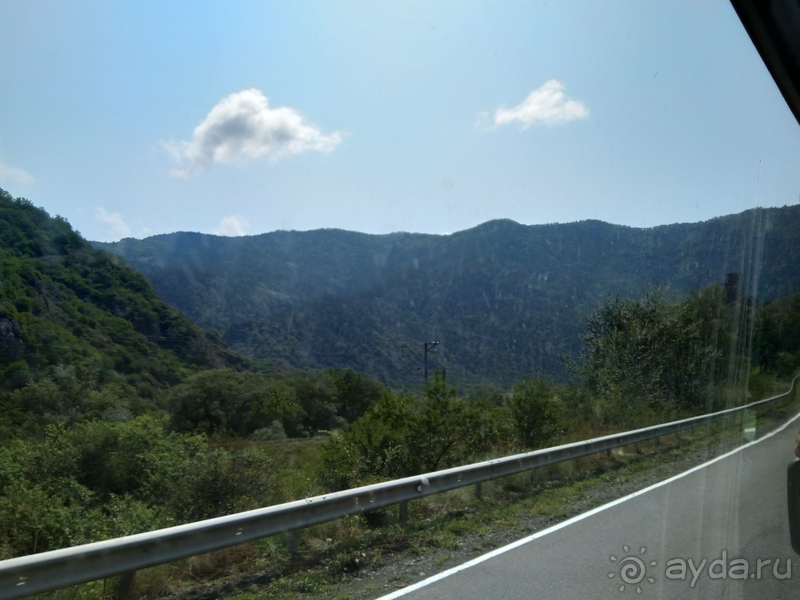 Грузия. Попала в Грузию в карантин и я попала… г.Ликани - город заборов.