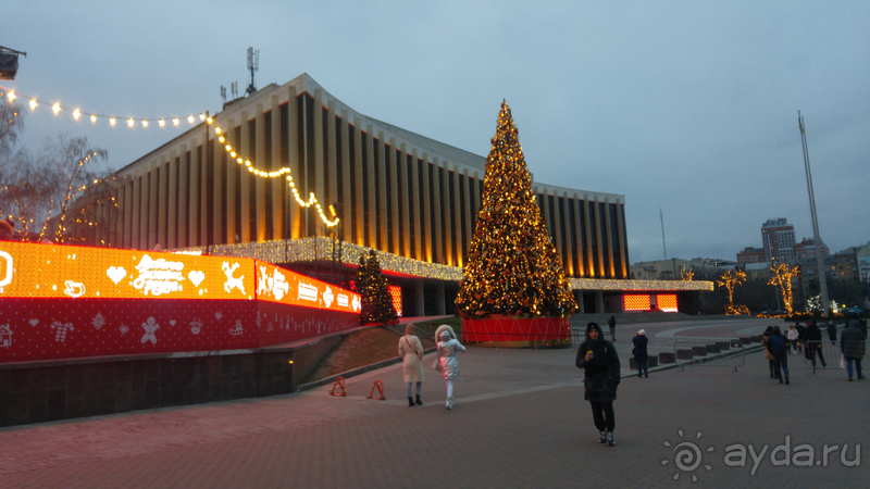 Киев - Мариинский парк, Михайловская и Софийская площади  - снежное царство 2017 года