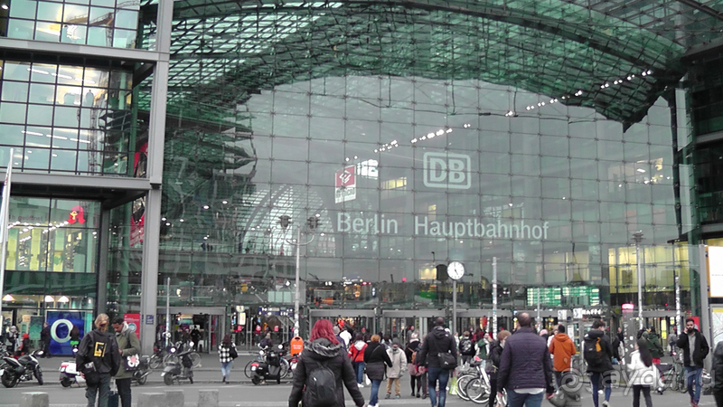  Берлин, Германия. Берлинское метро и транспорт.