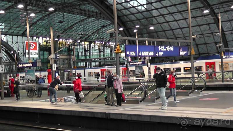  Берлин, Германия. Берлинское метро и транспорт.