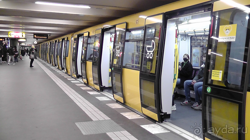  Берлин, Германия. Берлинское метро и транспорт.