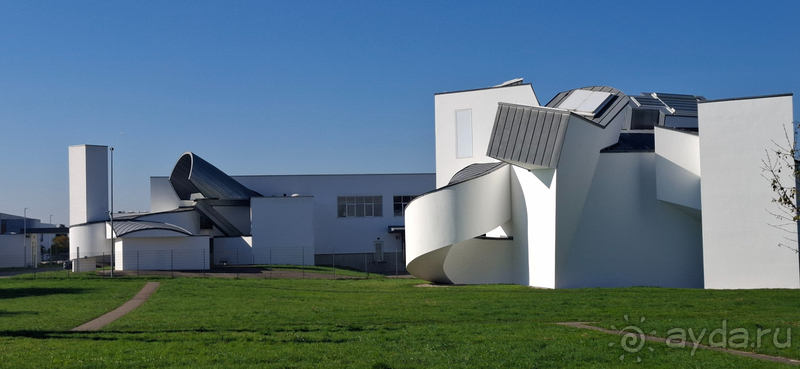 Альбом истории "Базель, Швейцария. Швейцарская выставка Vitra Campus в немецком городке."