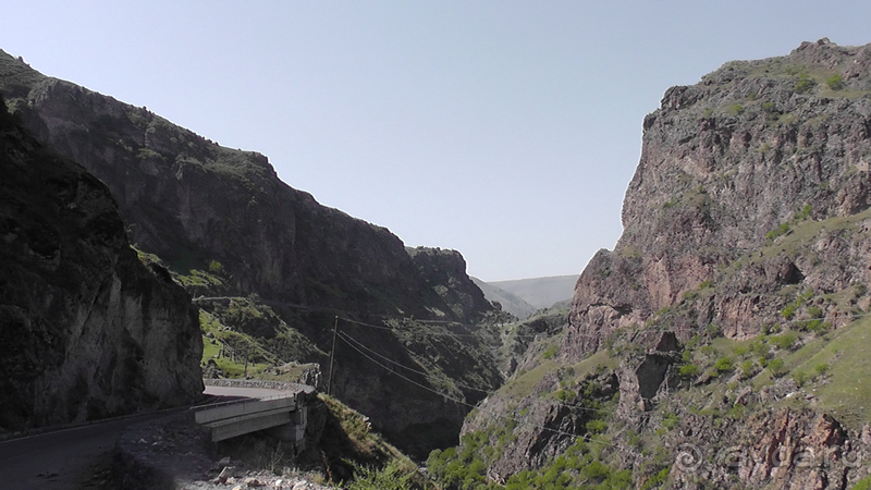 Грузия. Попала в Грузию в карантин и я попала… Пещерный город Вардзия.