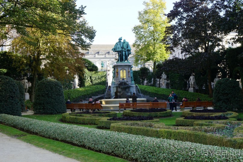 Брюссель, Бельгия. «Гулять, так гулять!». Еврогород с «чревом» - Верхний Город.