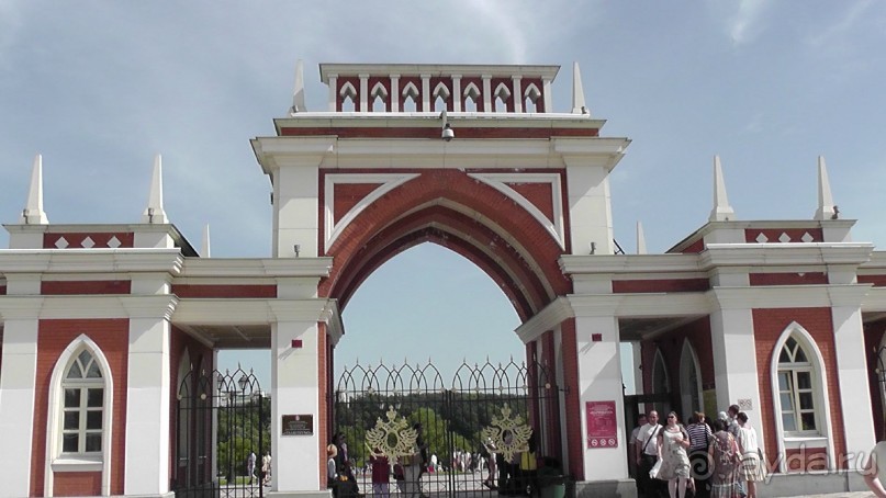 Москва-всё в этом слове! Часть II -Царицыно, Москва-сити, Новодевичий, Высоко-Петровский монастырь 