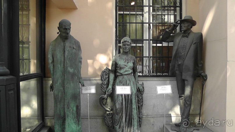 Москва-всё в этом слове! Часть II -Царицыно, Москва-сити, Новодевичий, Высоко-Петровский монастырь 