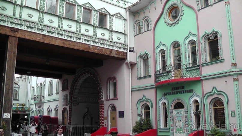 Москва - всё в этом слове! Измайлово, парк и Кремль.