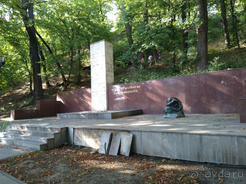 Грузия. Попала в Грузию в карантин и я попала… г.Боржоми - город трудящихся.