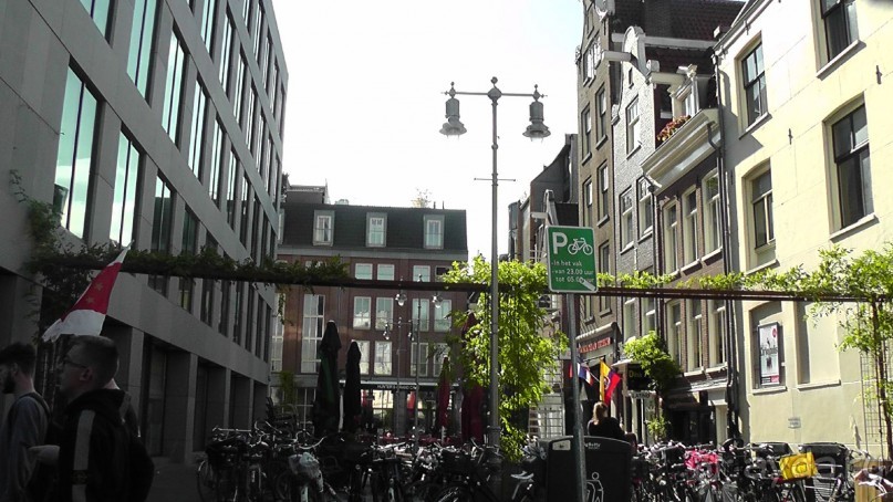 Амстердам, Нидерланды. «Гулять, так гулять!». Утомленные каналами, день I.