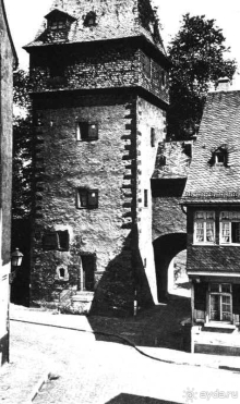 Альбом отзыва "Франкфурт-на-Майне, Гессен. Возрожденная из пепла старая столица. Левый берег, кварталы Альт-Заксенхаузен."