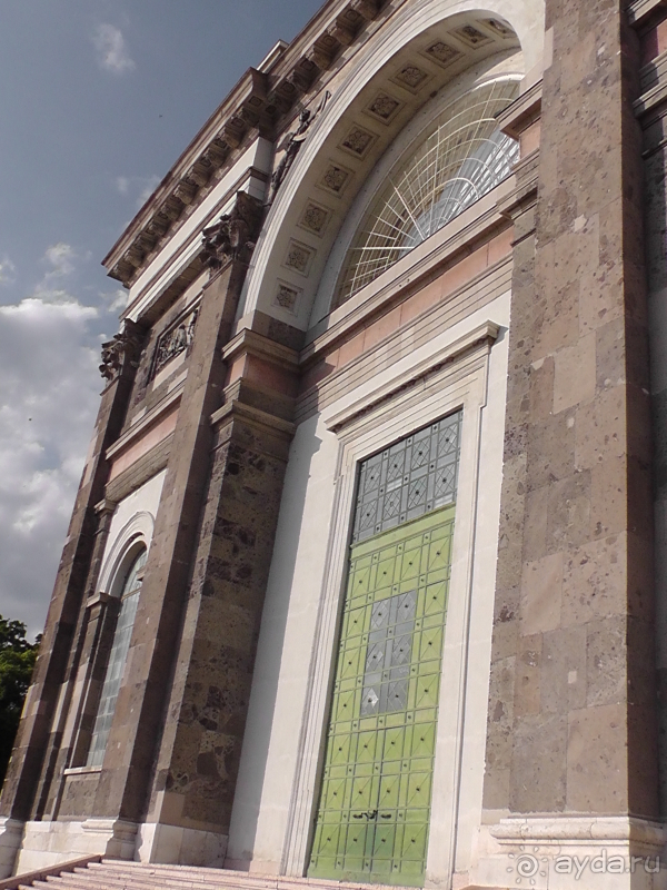 Эстергом. Это Венгрия!   Город венгерских королей и прилатов.