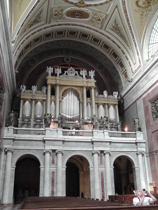 Эстергом. Это Венгрия!   Город венгерских королей и прилатов.