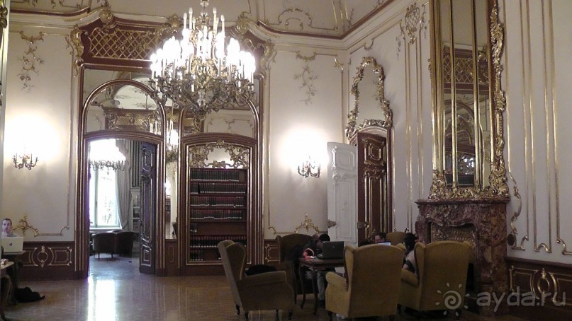 Это Венгрия! Городская библиотека Будапешт