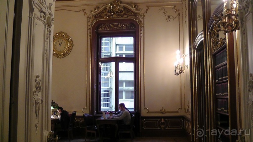Это Венгрия! Городская библиотека Будапешт