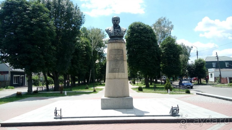 Корсунь-Шевченковский -  стародавний город над Росью.