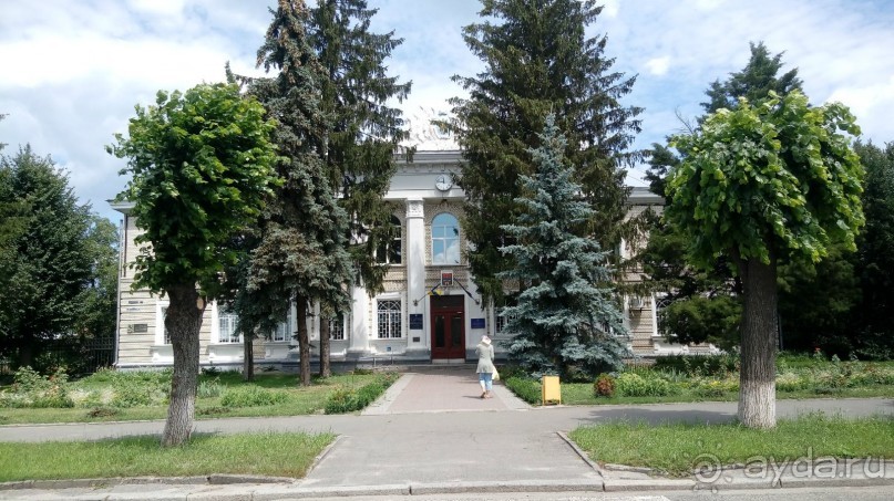 Корсунь-Шевченковский -  стародавний город над Росью.