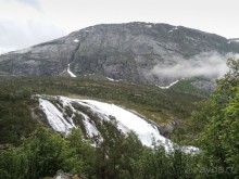 В долине водопадов